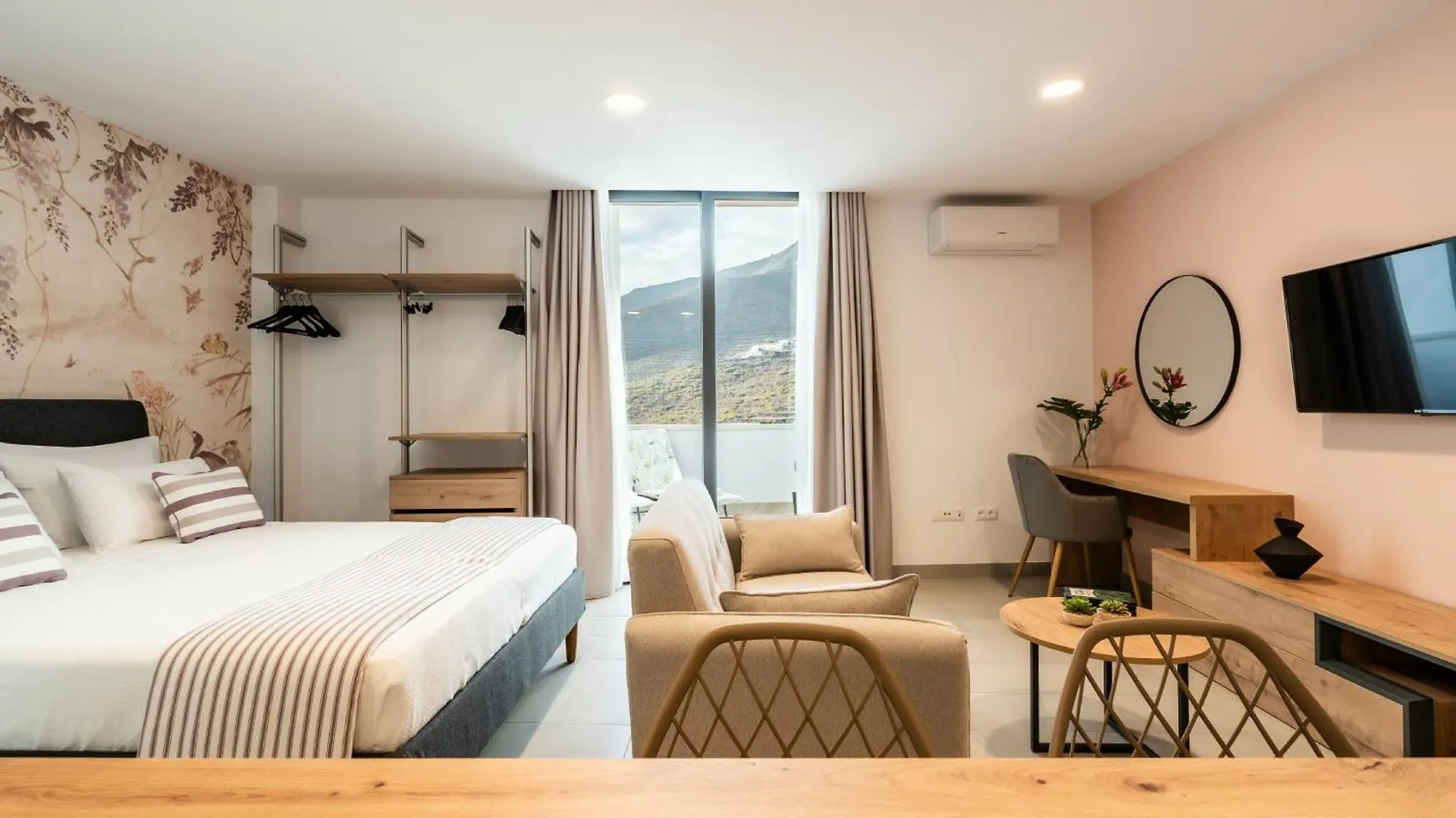 Tierrazul Art Boutique Rose Sweet Suite Costa Adeje  0*, Costa Adeje (Tenerife) Spain